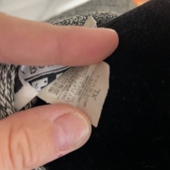 RETRO BY RENAISSANCE | Women’s Vintage Black and White Knitted Sweater - Picture 9 of 9